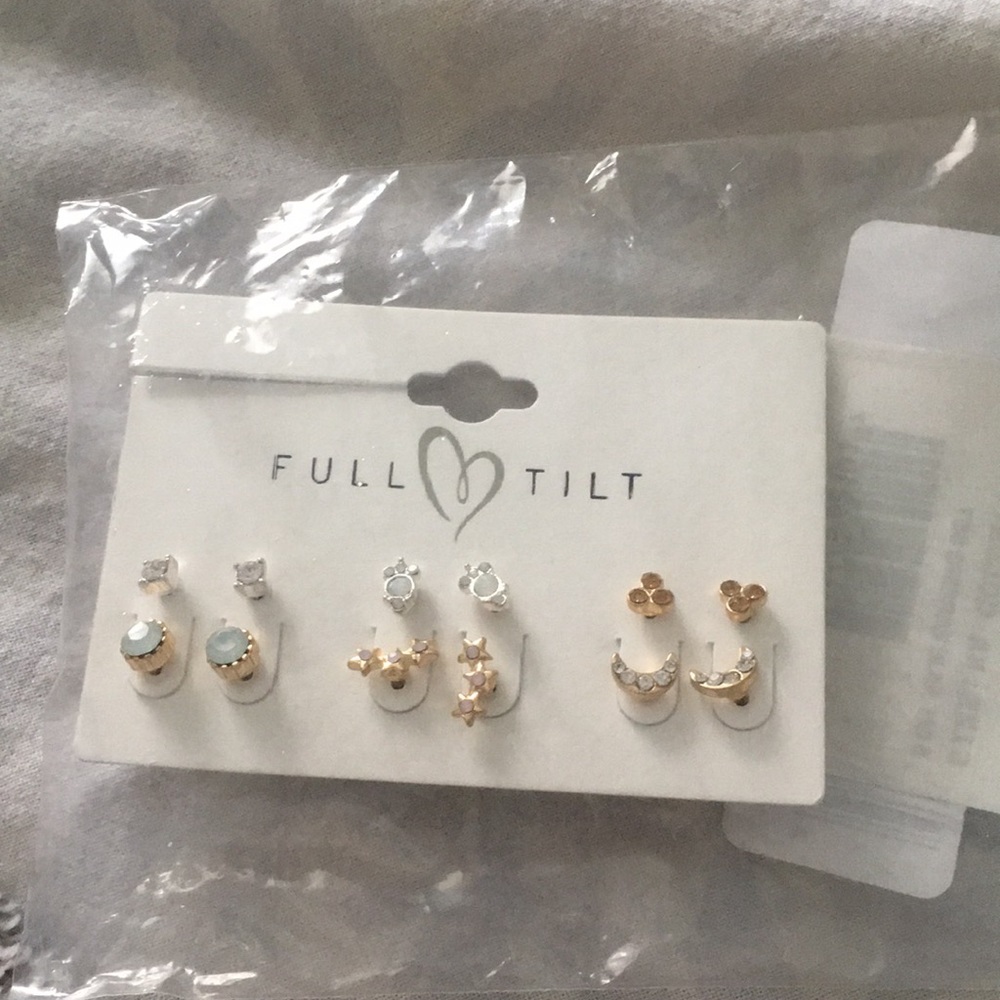 tillys earrings